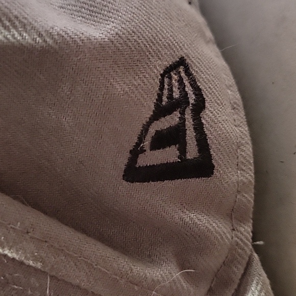 New Era Boston Red Sox Hat - Size 7 3/8 - Picture 4 of 4